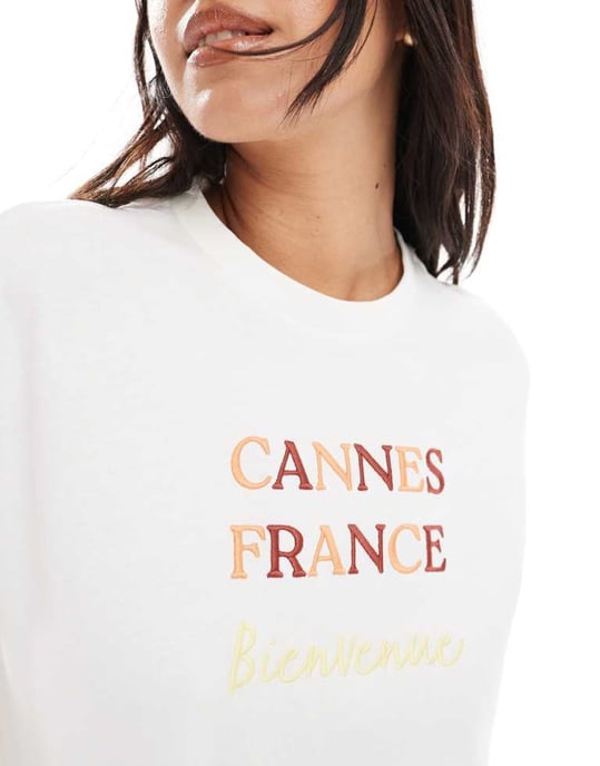 Vero Moda boxig t-shirt med Cannes-brodyr i vitt - Image 3
