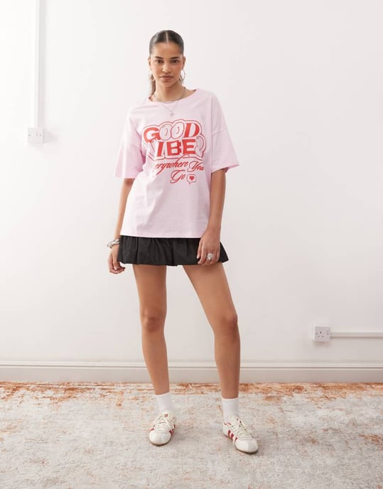 Noisy May överdimensionerad t-shirt med bra vibbar grafik i ljusrosa - Image 4