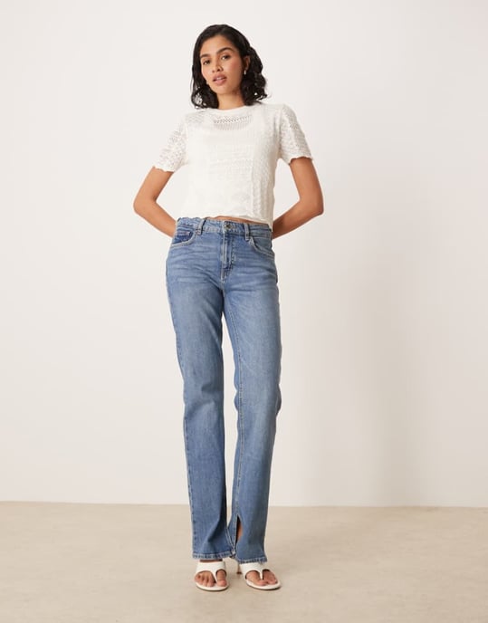 ASOS DESIGN patchwork stickad t-shirt med intresse - Image 1