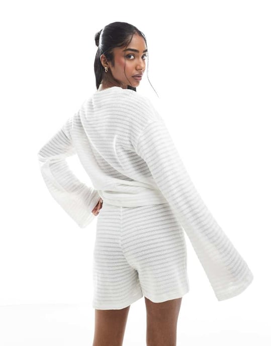 Pieces mixa och matcha självrandig stickad topp med vida ärmar i off-white - Image 4