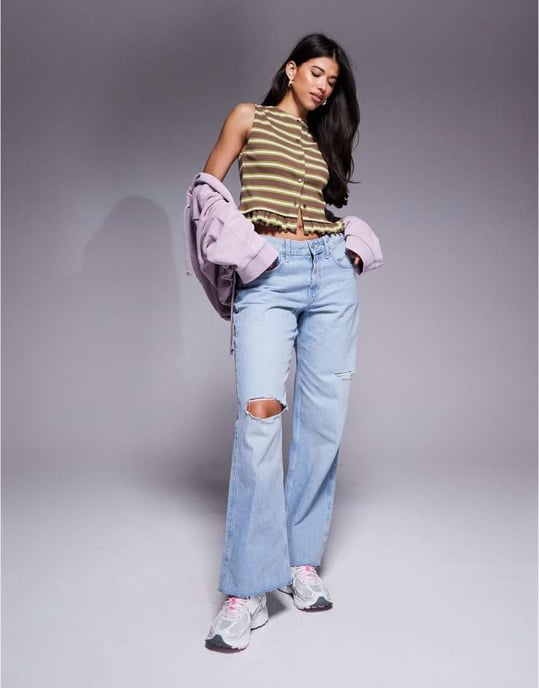 ASOS DESIGN randig volang utanärmad boxy topp i brun - Image 4