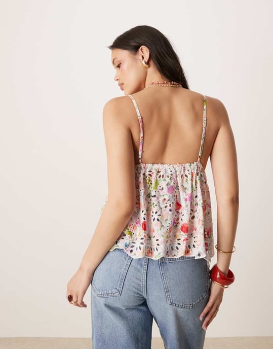 Gina Tricot strapless blommig broderad singlet-topp i färgglad blommönster - Image 4