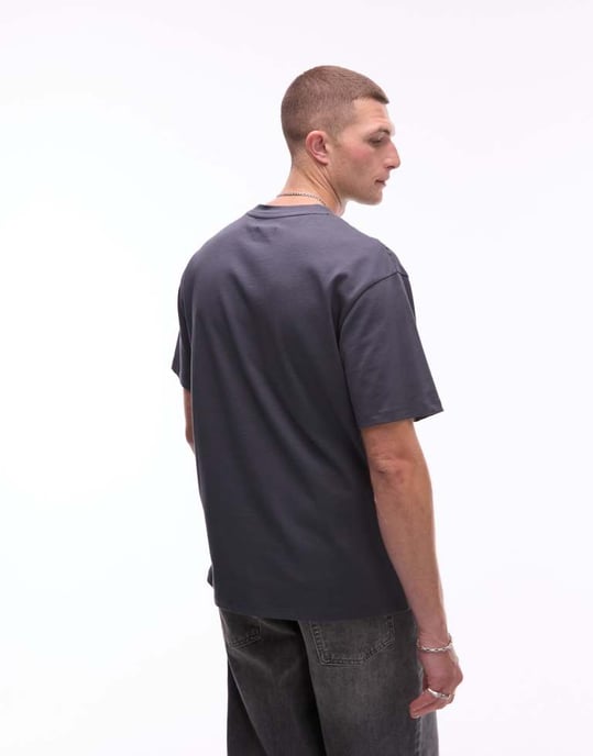 Topman tung avslappnad t-shirt med bokstäver i chenillebroderi i kolgrå - Image 4