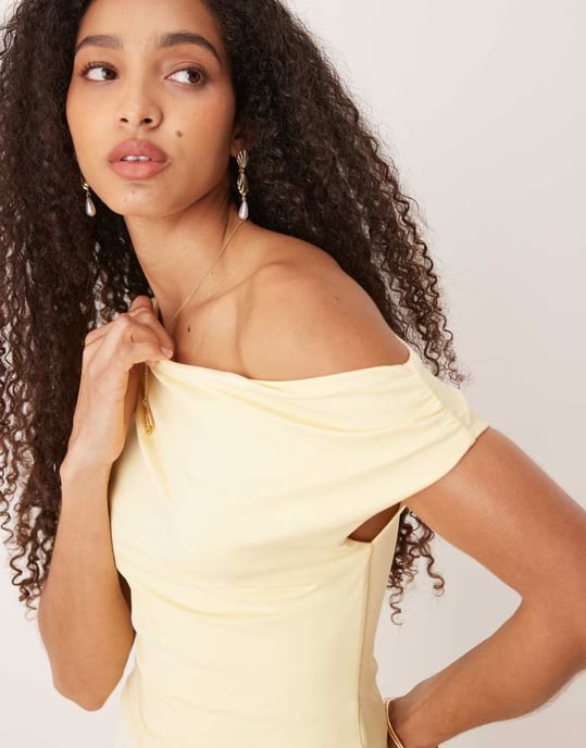 Gina Tricot slinky jersey enaxlad rynkad twist-topp i smörgul - Image 2