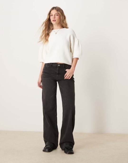 ASOS DESIGN stickad chunky stitch t-shirt i krämfärg - Image 3