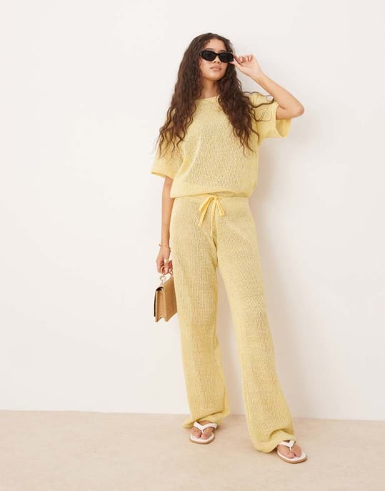ASOS DESIGN strukturerad jersey oversized kortärmad set i citron - Image 2