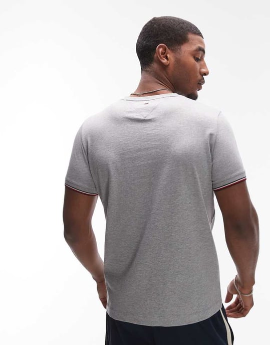 Tommy Hilfiger t-shirt med logotyp i grått - Image 4