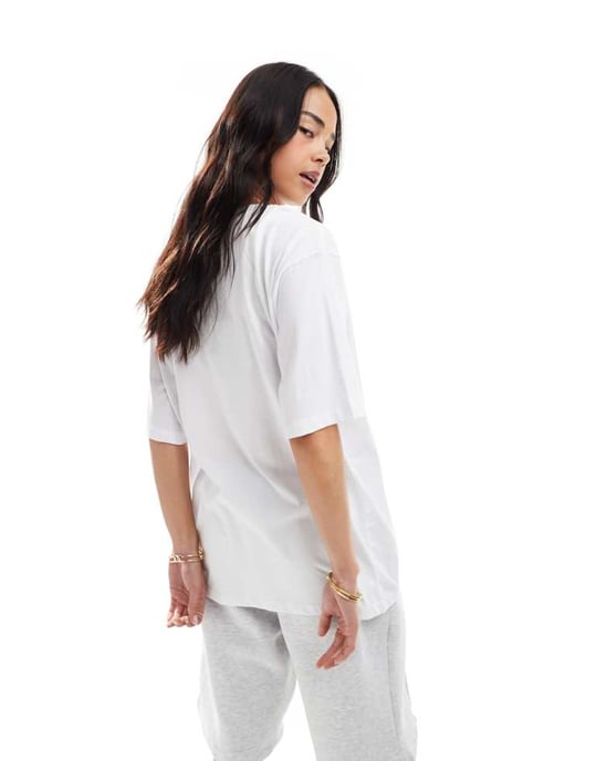 ENBART blommig grafik oversized t-shirt i vitt - Image 3