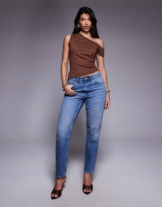 ASOS DESIGN jersey twill off shoulder topp i brun - Image 2