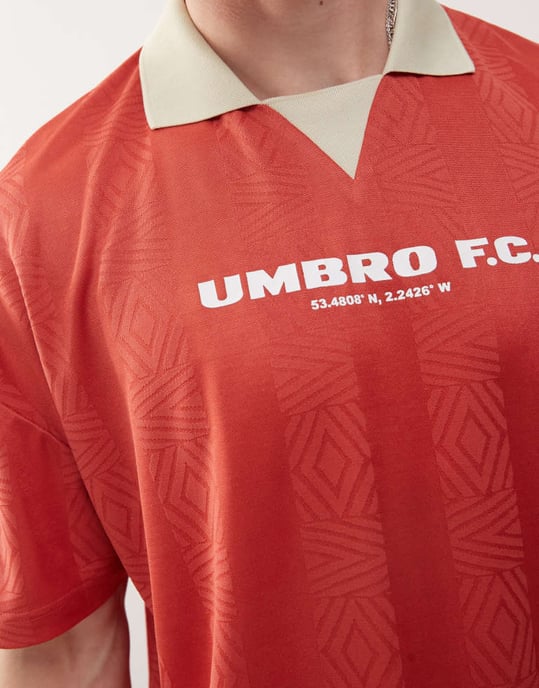 Umbro fotbollströja t-shirt i röd - Image 4