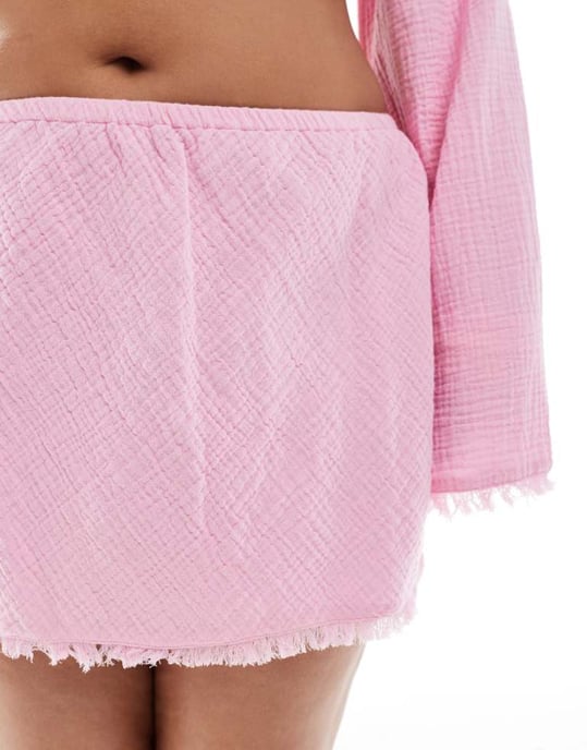 ASOS DESIGN Curve Callie cheesecloth fransad strandkjol i rosa - Image 4