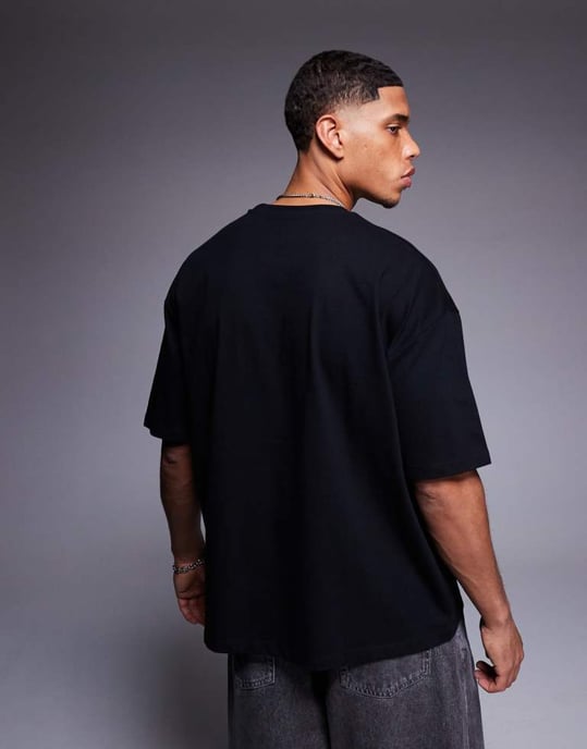 ASOS DESIGN oversize t-shirt med stadsgrafik på bröstet i svart - Image 3