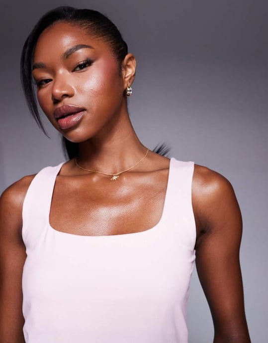 ASOS DESIGN polyamid slinky topp med fyrkantig halsringning i rosa - Image 4