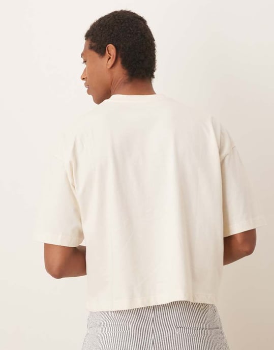 ASOS DESIGN kort oversized t-shirt med tonalt utskuret broderi i creme - Image 4