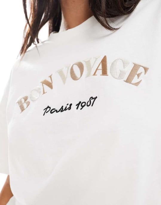 Vero Moda boxy t-shirt med Bon Voyage-broderi i vitt - Image 3