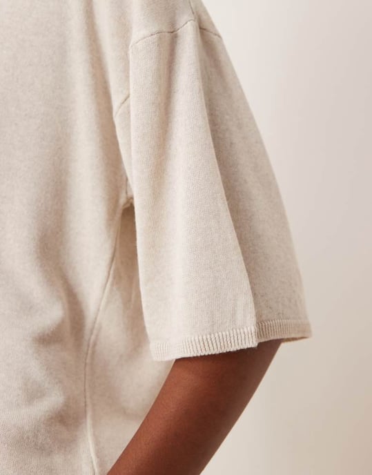 ASOS DESIGN stickad avslappnad t-shirt i linblandning i sten - Image 2