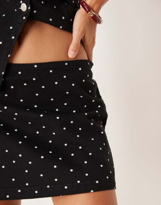ASOS DESIGN ren denim mikrokjol i mini prickar - Image 3