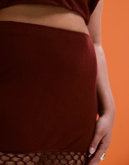 ASOS DESIGN Curve koordinerad fransad nederdel i rostfärg - Image 4