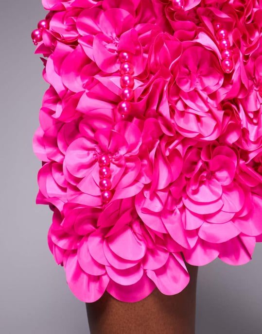 ASOS LUXE 3D blommig volang mini kjol med dropppärlor i rosa - Image 3