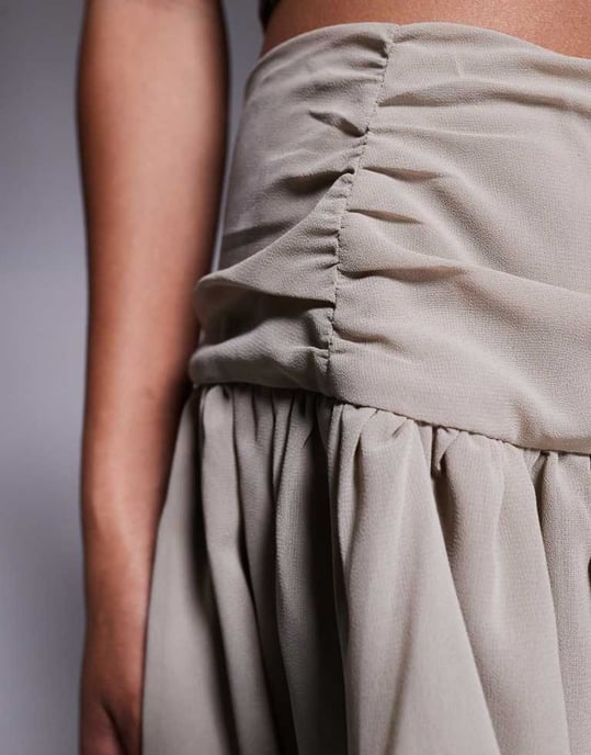Missyempire chiffong asymmetrisk kjol med mini längd i sten - Image 3