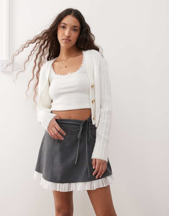 Miss Selfridge skräddarsydd mini kjol med volang i grått - Image 2