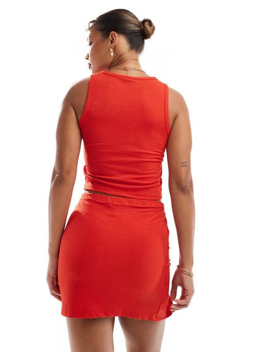 Vero Moda texturerad jersey strand mini kjol set i röd - Image 2
