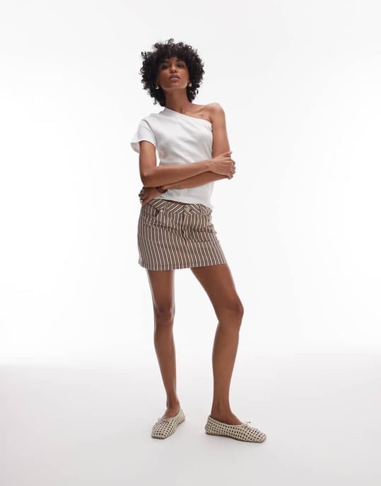 Topshop denim plisserad mini kjol i vinröd och gräddfärgad rand - Image 3