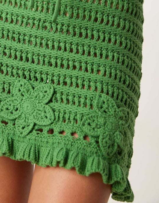 ASOS DESIGN co-ord öppet stickad minikjol med virkat applikation i grön - Image 2