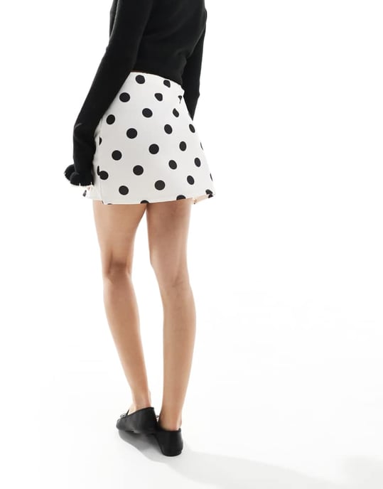 Miss Selfridge plisserad prickig minikjol i scuba-liknande tyg - Image 4