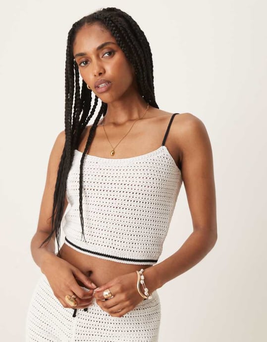 ASOS DESIGN koord virkad cami-topp med kontrasterande remmar i ecru - Image 1