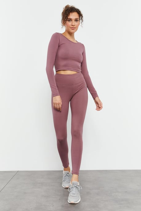 Slim-Fit Long Sleeve Crop Top - Image 4