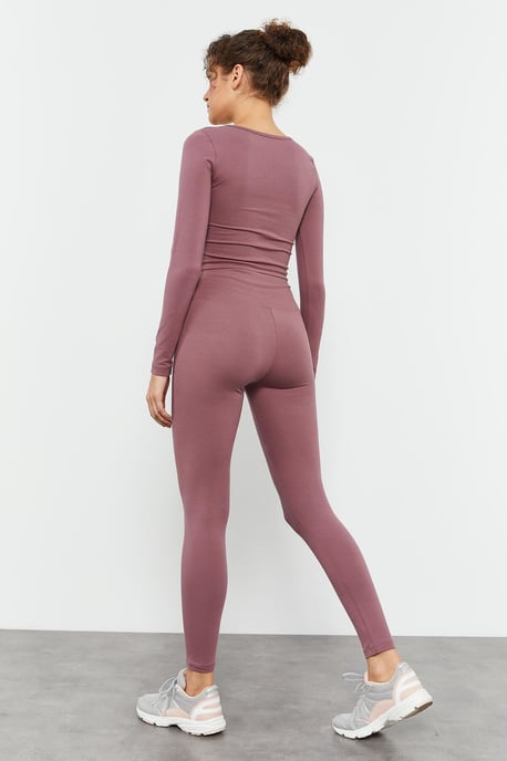 Slim-Fit Long Sleeve Crop Top - Image 6
