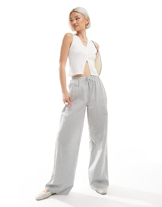 Miss Selfridge stickad ribbad väst i elfenben - Image 3