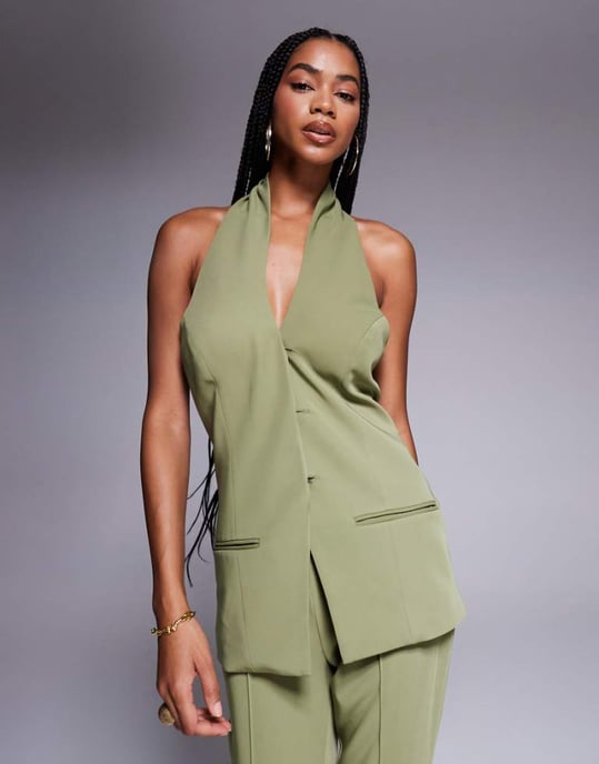 ASOS DESIGN skräddarsydd halterneck väst i olivgrön - Image 1