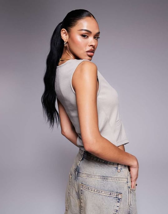 ASOS DESIGN asymmetrisk västtopp i sten - Image 4