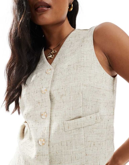 Vero Moda Petite skräddarsydd västset i havre - Image 2