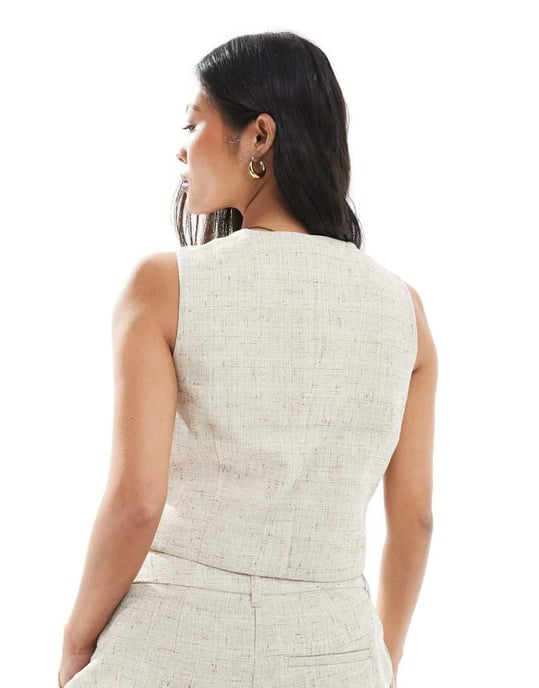 Vero Moda Petite skräddarsydd västset i havre - Image 3