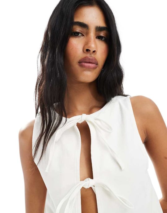 Miss Selfridge knyt-fram denimväst i ecru - Image 3