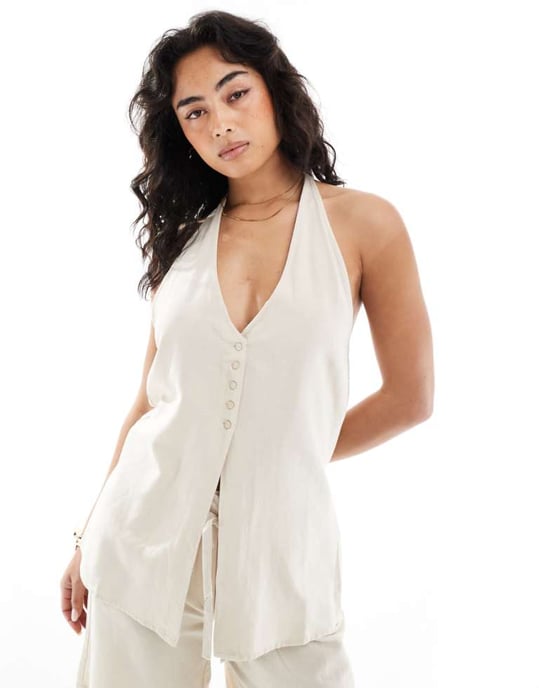 Vero Moda halterneck västset i havre - Image 1