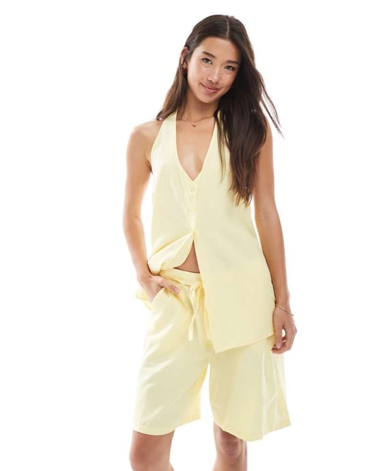 Vero Moda halterneck väst koord i ljusgul - Image 1