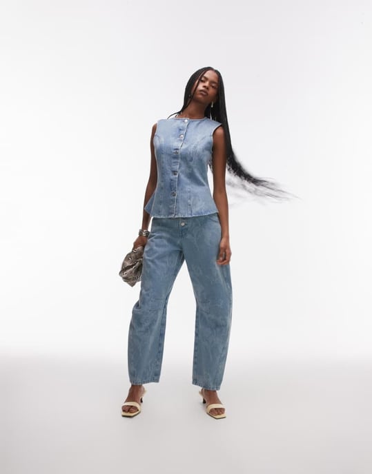 ASOS DESIGN denim väst med cinch i blommig ljusblå tvätt - Image 4