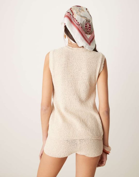ASOS DESIGN boucle stickad väst-set i ecru - Image 3