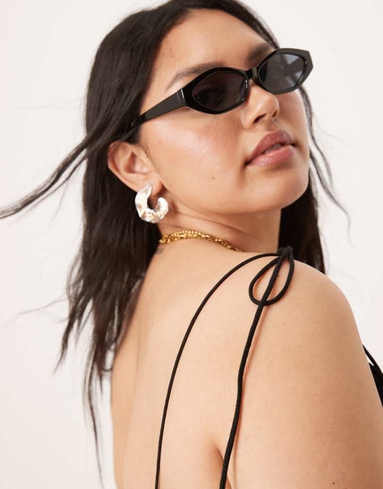 ASOS DESIGN Curve volang cami-top med knytband i svart - Image 4