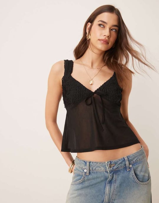 ASOS DESIGN texturerad topp med mesh-blandning i svart - Image 1