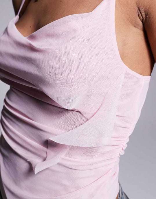 ASOS DESIGN flytande genomskinlig mesh topp med cowl-framsidan i pastellrosa - Image 3