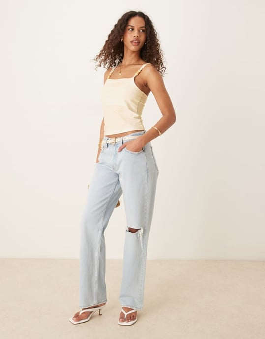 ASOS DESIGN figurnära topp i bomull med pärlband i elfenben - Image 2