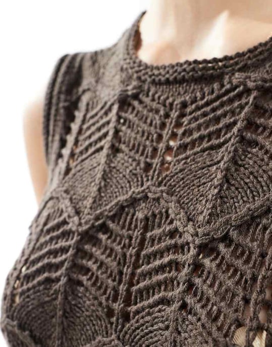 Vero Moda virkat stickat västtop i chokladbrun - BRUN - Image 2
