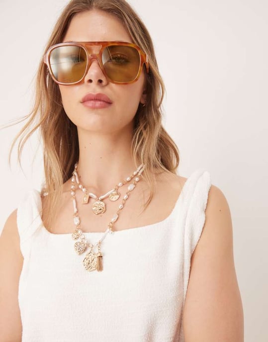 ASOS DESIGN twist strap fyrkantig hals trapeze topp i vit boucle - Image 3