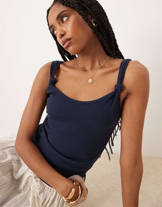 ASOS DESIGN väst med knytrem i marinblå - Image 3