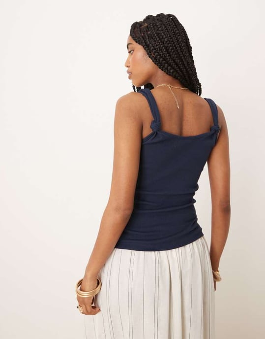 ASOS DESIGN väst med knytrem i marinblå - Image 4